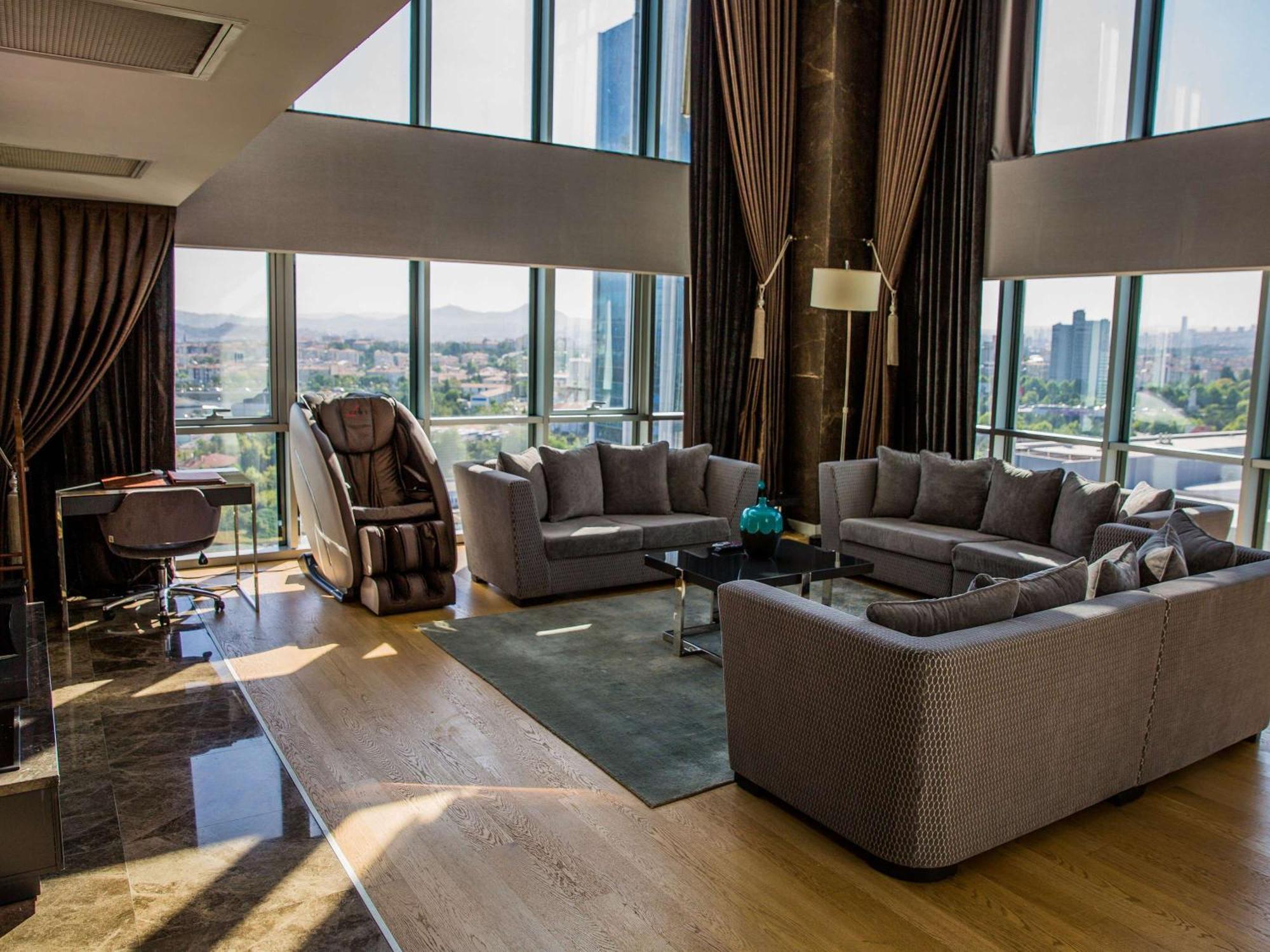 Downtown Ankara Hotel Ngoại thất bức ảnh The interior of a presidential suite at the Four Seasons Hotel, Istanbul