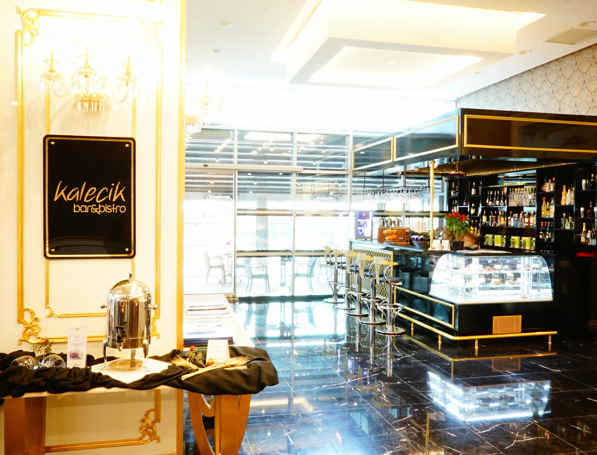 Downtown Ankara Hotel Ngoại thất bức ảnh Kaleoik Bar