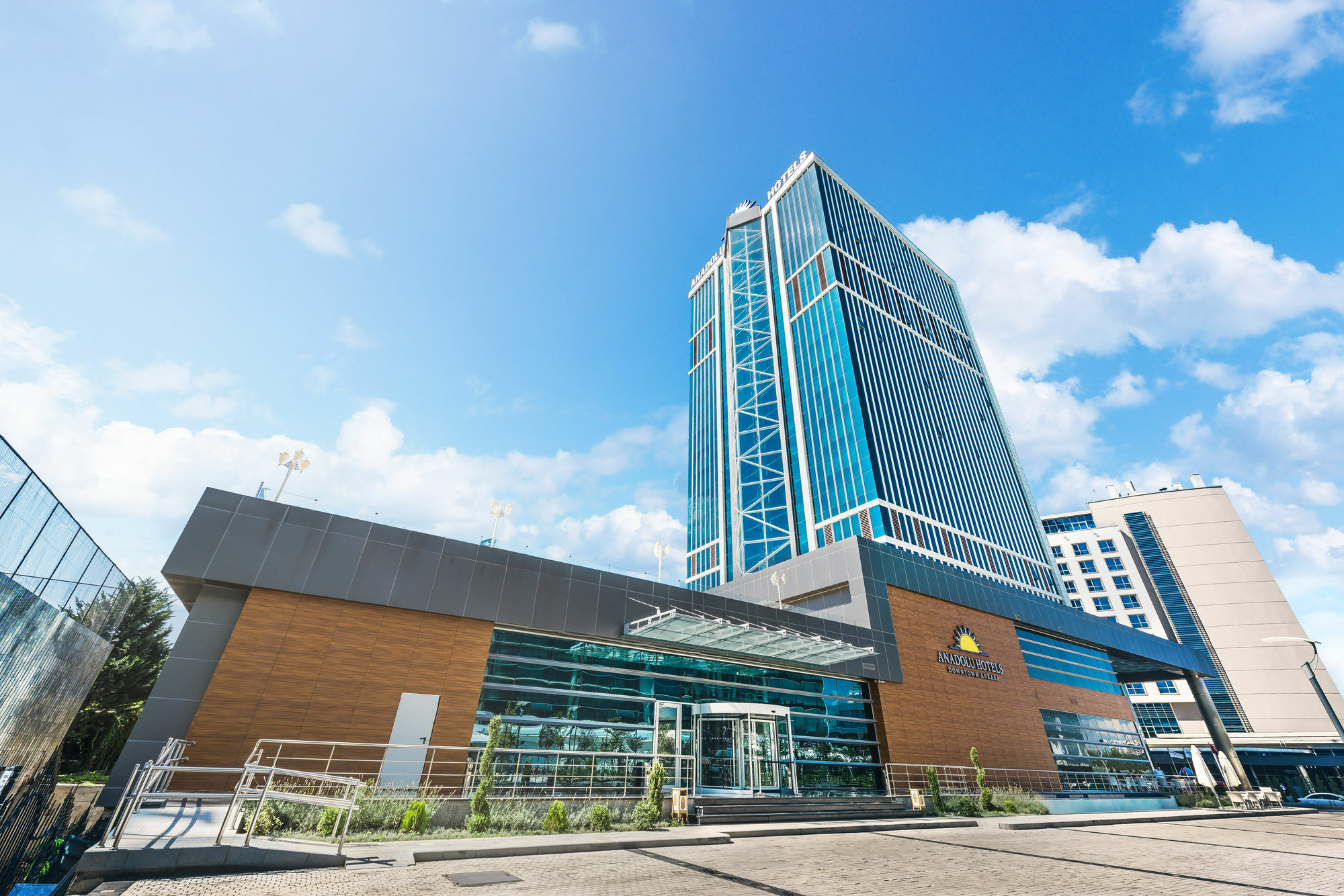 Downtown Ankara Hotel Ngoại thất bức ảnh The main building of the university
